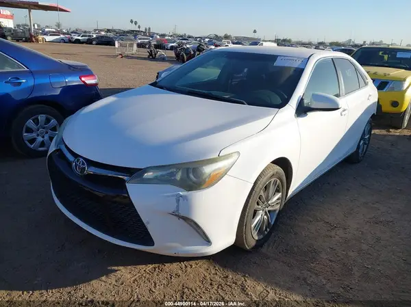 4T1BF1FK1GU216069 2016 TOYOTA CAMRY - Image 2