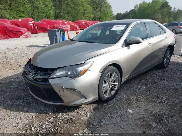 4T1BF1FK1GU218372 2016 TOYOTA CAMRY - Image 2