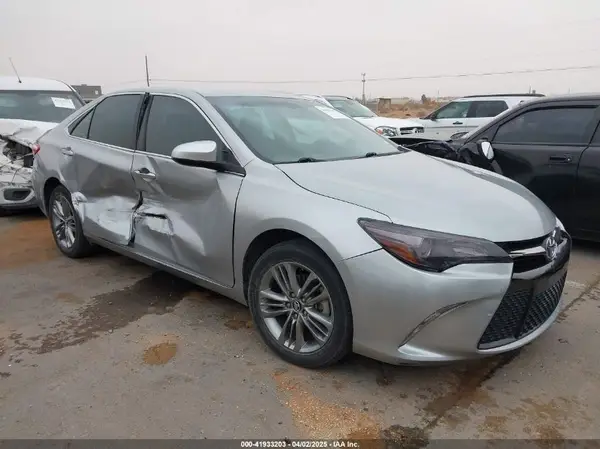 4T1BF1FK1GU220770 2016 TOYOTA CAMRY - Image 1