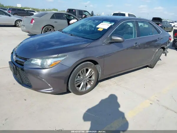 4T1BF1FK1GU222468 2016 TOYOTA CAMRY - Image 2