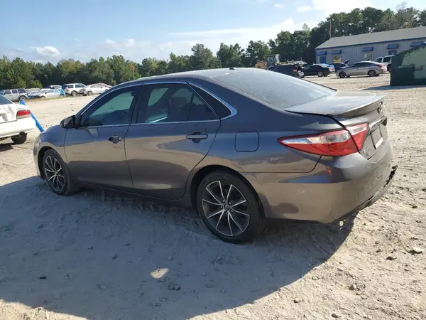 4T1BF1FK1GU224267 2016 TOYOTA CAMRY - Image 2