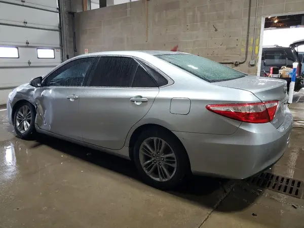4T1BF1FK1GU225449 2016 TOYOTA CAMRY - Image 2