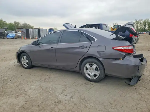4T1BF1FK1GU226441 2016 TOYOTA CAMRY - Image 2