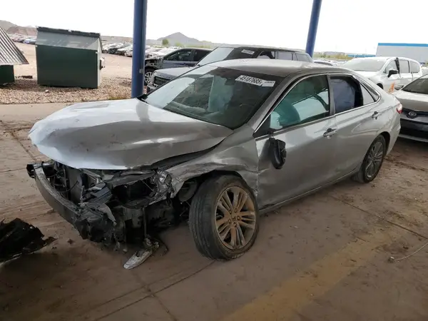 4T1BF1FK1GU227394 2016 TOYOTA CAMRY - Image 1