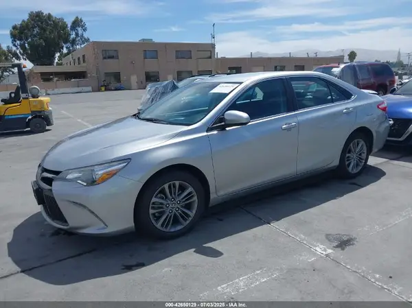 4T1BF1FK1GU229369 2016 TOYOTA CAMRY - Image 2