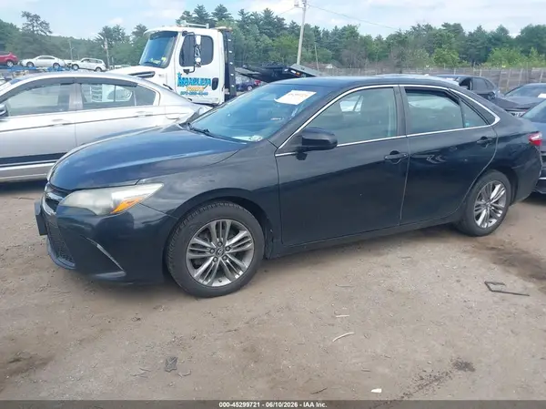 4T1BF1FK1GU234152 2016 TOYOTA CAMRY - Image 2