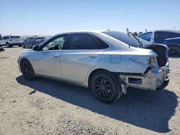 4T1BF1FK1GU234474 2016 TOYOTA CAMRY - Image 2