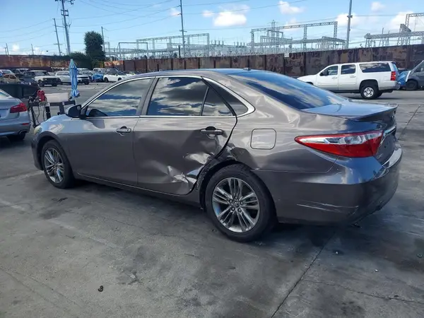 4T1BF1FK1GU235771 2016 TOYOTA CAMRY - Image 2
