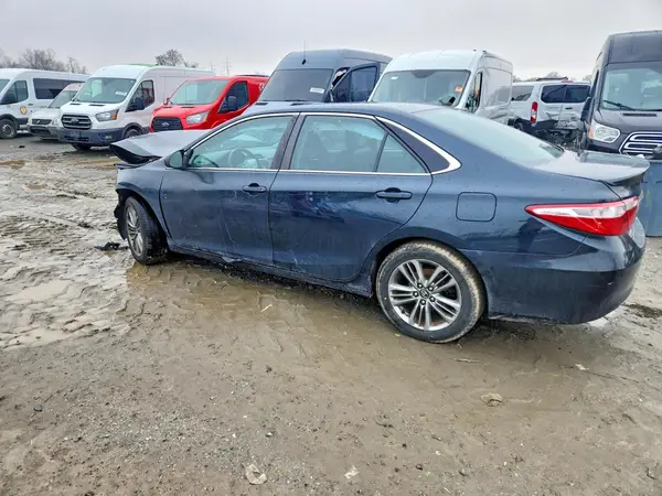 4T1BF1FK1GU236757 2016 TOYOTA CAMRY - Image 2