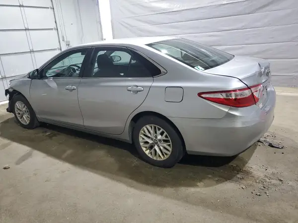 4T1BF1FK1GU239982 2016 TOYOTA CAMRY - Image 2