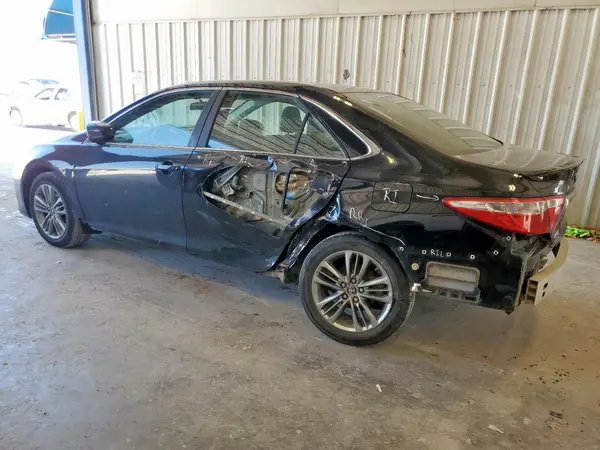 4T1BF1FK1GU240114 2016 TOYOTA CAMRY - Image 2