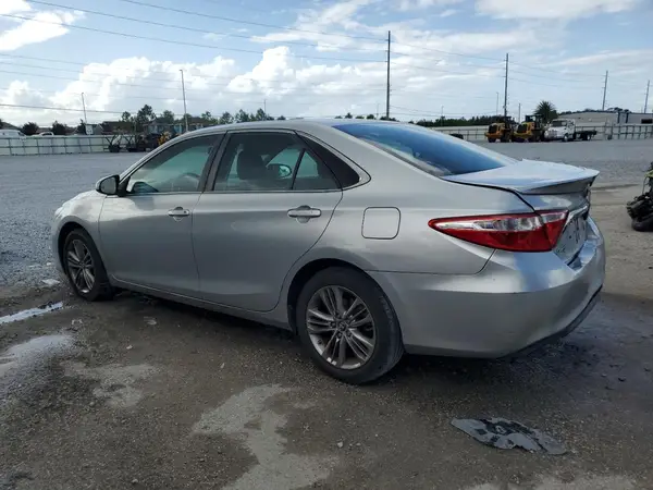 4T1BF1FK1GU240548 2016 TOYOTA CAMRY - Image 2