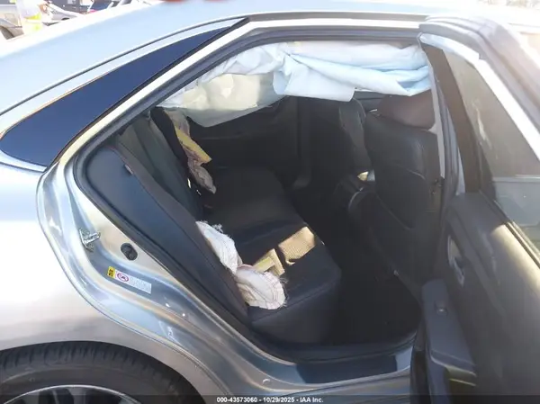4T1BF1FK1GU240663 2016 TOYOTA CAMRY - Image 8
