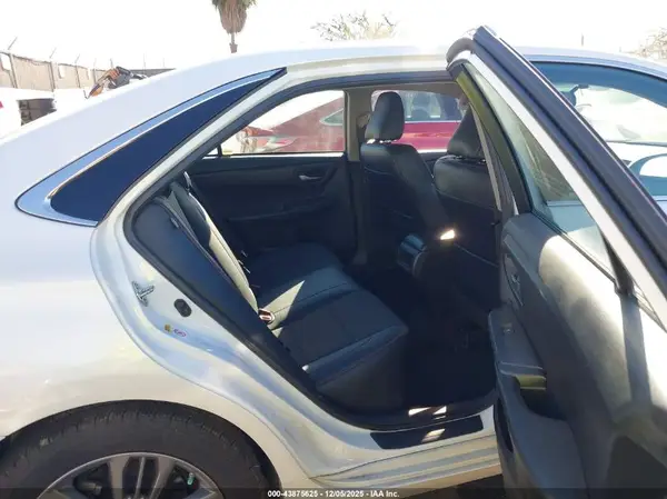 4T1BF1FK1GU244213 2016 TOYOTA CAMRY - Image 8