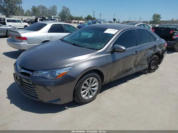 4T1BF1FK1GU244521 2016 TOYOTA CAMRY - Image 2