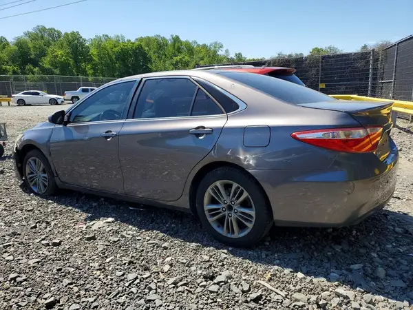 4T1BF1FK1GU246205 2016 TOYOTA CAMRY - Image 2