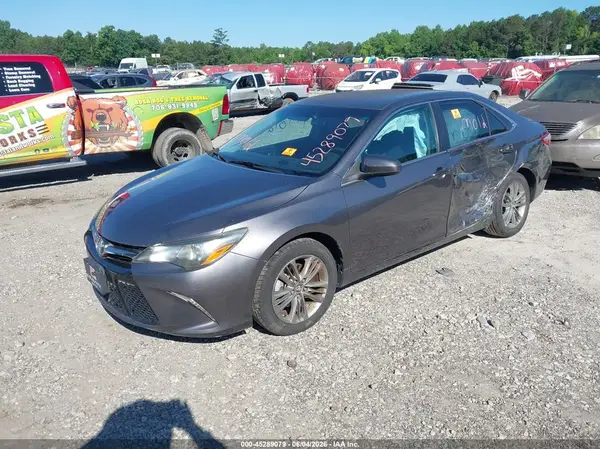 4T1BF1FK1GU247712 2016 TOYOTA CAMRY - Image 2