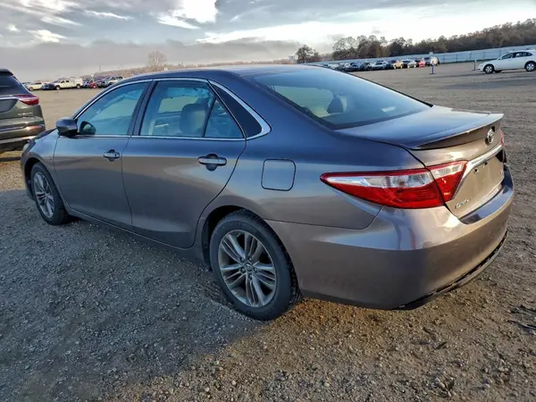 4T1BF1FK1GU249864 2016 TOYOTA CAMRY - Image 2