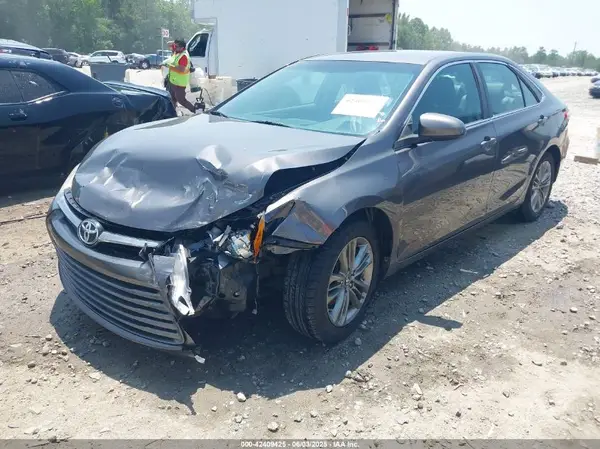 4T1BF1FK1GU250741 2016 TOYOTA CAMRY - Image 2