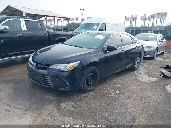 4T1BF1FK1GU251985 2016 TOYOTA CAMRY - Image 2