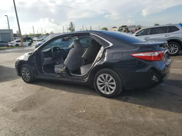 4T1BF1FK1GU252814 2016 TOYOTA CAMRY - Image 2