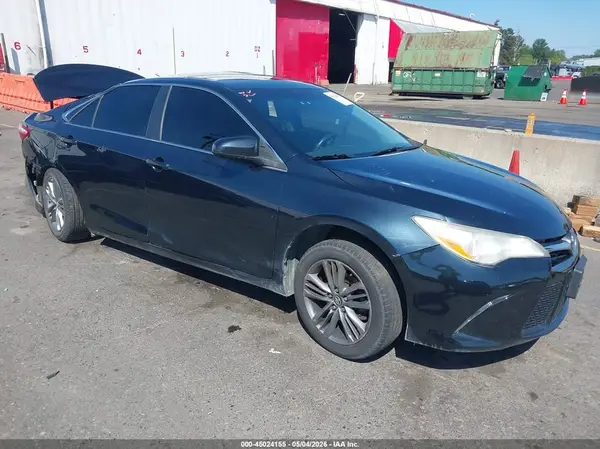 4T1BF1FK1GU252960 2016 TOYOTA CAMRY - Image 1