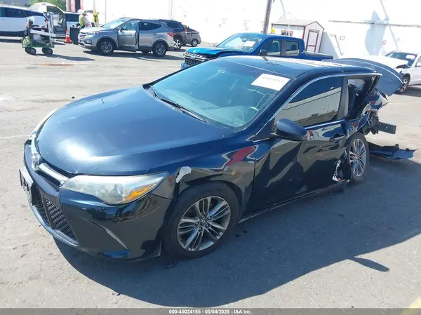 4T1BF1FK1GU252960 2016 TOYOTA CAMRY - Image 2