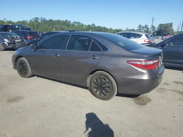 4T1BF1FK1GU254658 2016 TOYOTA CAMRY - Image 2
