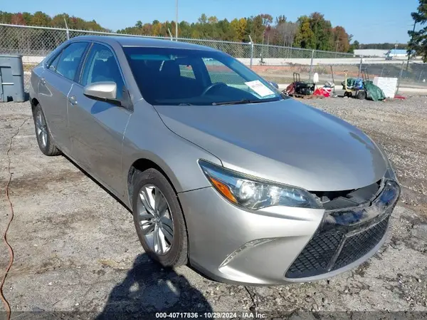 4T1BF1FK1GU262338 2016 TOYOTA CAMRY - Image 1