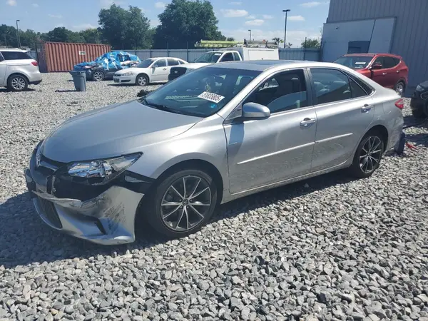 4T1BF1FK1GU263697 2016 TOYOTA CAMRY - Image 1