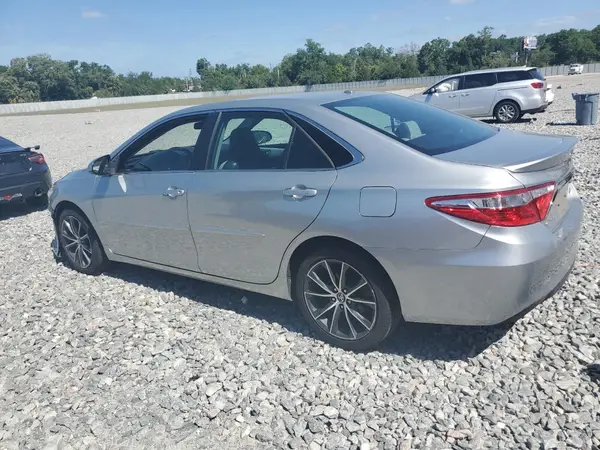 4T1BF1FK1GU263697 2016 TOYOTA CAMRY - Image 2