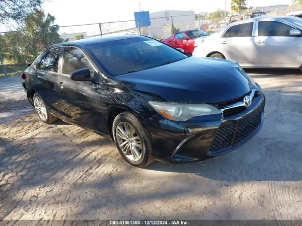 4T1BF1FK1GU264140 2016 TOYOTA CAMRY - Image 1