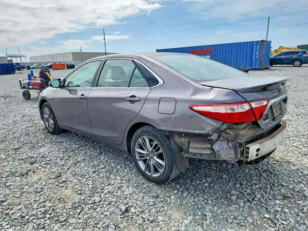 4T1BF1FK1GU266888 2016 TOYOTA CAMRY - Image 2