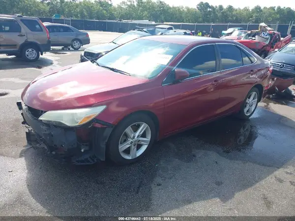 4T1BF1FK1GU505405 2016 TOYOTA CAMRY - Image 2