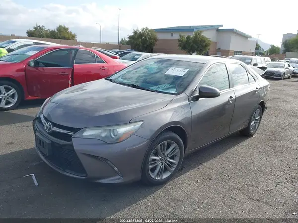 4T1BF1FK1GU507428 2016 TOYOTA CAMRY - Image 2