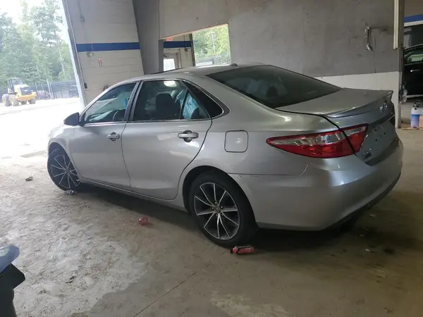 4T1BF1FK1GU507705 2016 TOYOTA CAMRY - Image 2