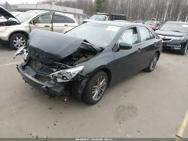4T1BF1FK1GU508109 2016 TOYOTA CAMRY - Image 2
