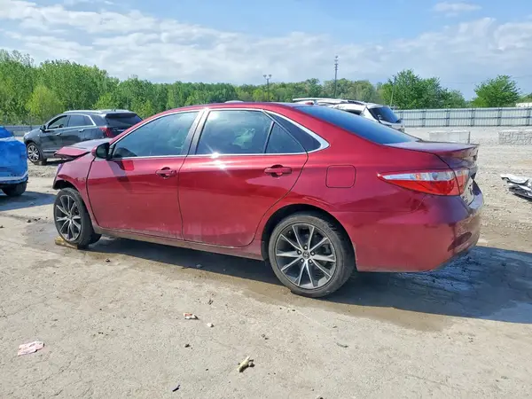 4T1BF1FK1GU508238 2016 TOYOTA CAMRY - Image 2
