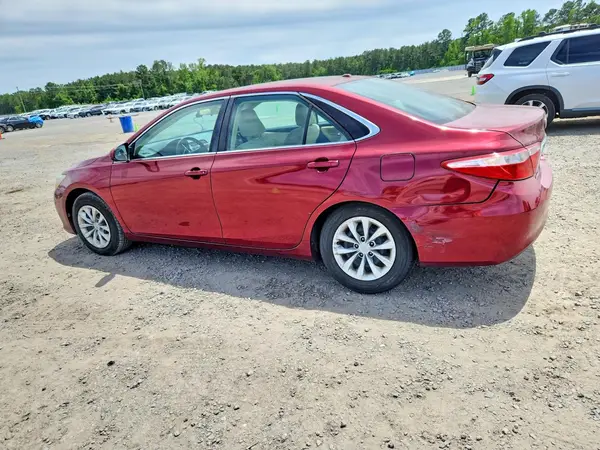 4T1BF1FK1GU508787 2016 TOYOTA CAMRY - Image 2