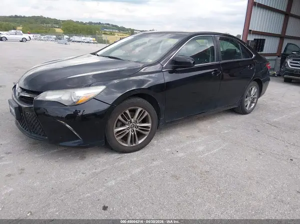 4T1BF1FK1GU509728 2016 TOYOTA CAMRY - Image 2