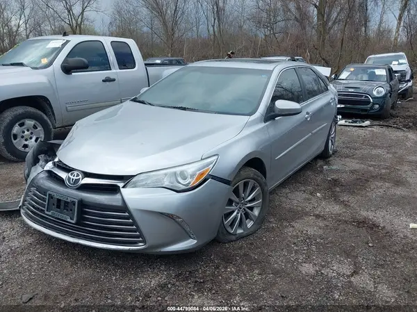 4T1BF1FK1GU510006 2016 TOYOTA CAMRY - Image 2