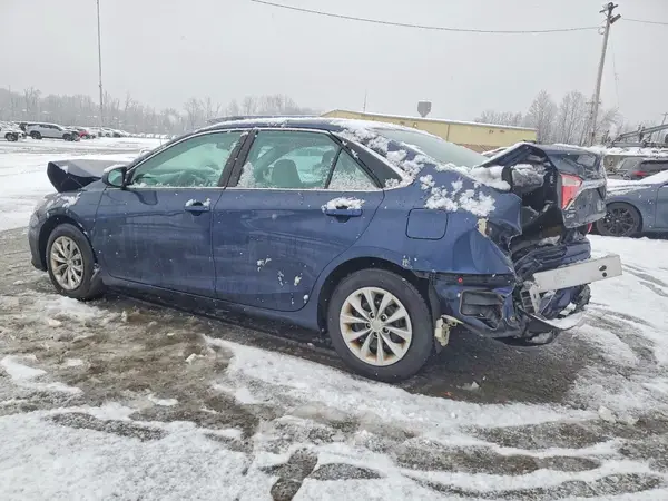 4T1BF1FK1GU511270 2016 TOYOTA CAMRY - Image 2