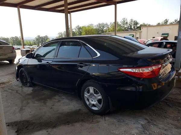 4T1BF1FK1GU515318 2016 TOYOTA CAMRY - Image 2