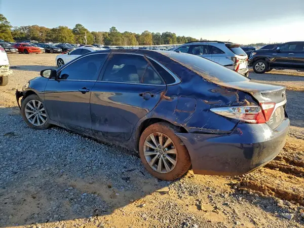 4T1BF1FK1GU519708 2016 TOYOTA CAMRY - Image 2