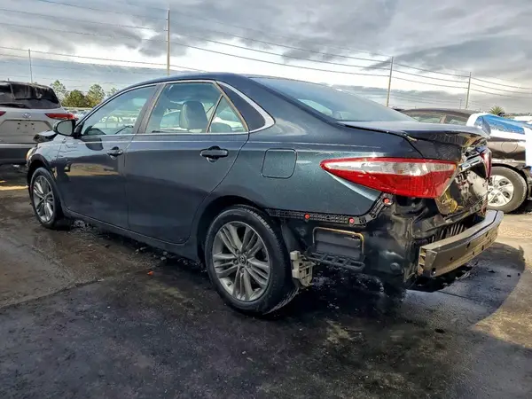 4T1BF1FK1GU520616 2016 TOYOTA CAMRY - Image 2