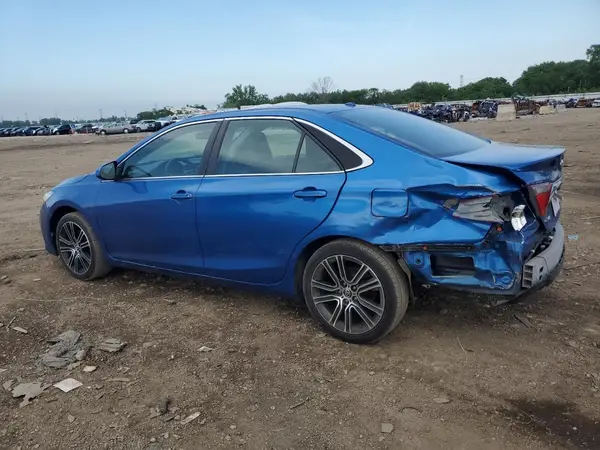 4T1BF1FK1GU521359 2016 TOYOTA CAMRY - Image 2