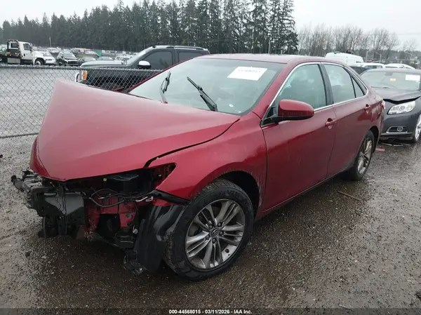 4T1BF1FK1GU524455 2016 TOYOTA CAMRY - Image 2