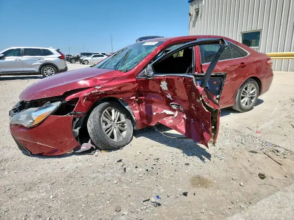 4T1BF1FK1GU524634 2016 TOYOTA CAMRY - Image 1