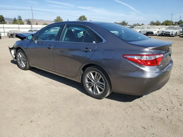 4T1BF1FK1GU527338 2016 TOYOTA CAMRY - Image 2