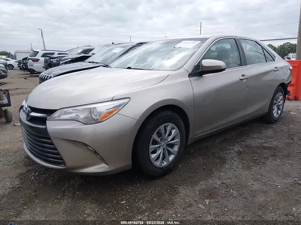 4T1BF1FK1GU527730 2016 TOYOTA CAMRY - Image 2